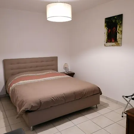 maison d'hôtes Saint-Julien-l'Ars Extérieur photo